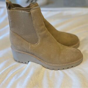 Dolce Vita Chunky sole suede boot. Lightly worn. Great condition